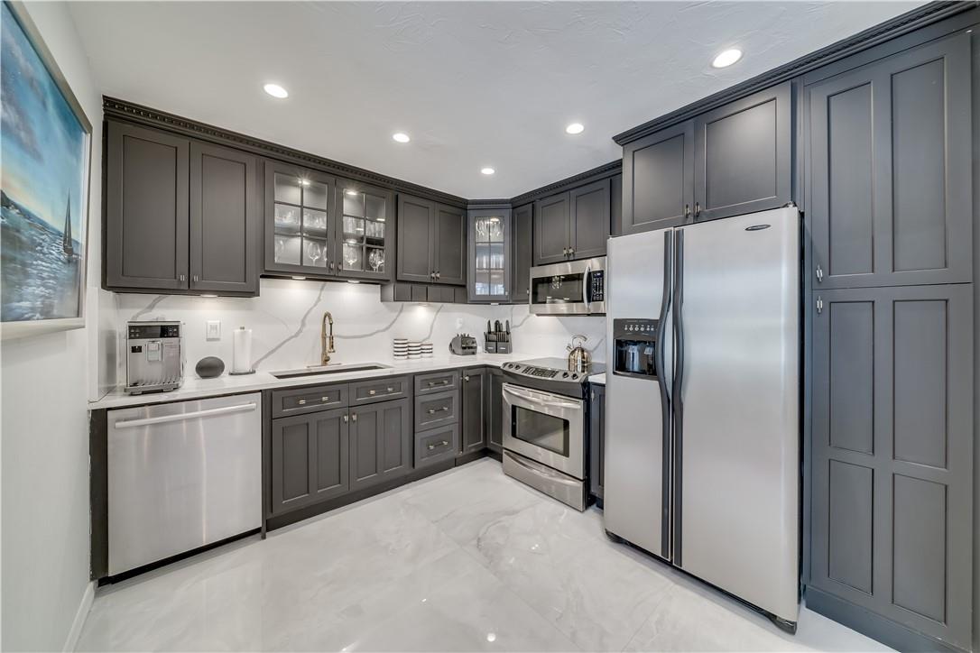 LAS OLAS PARK CORR PLAT - Residential Lease