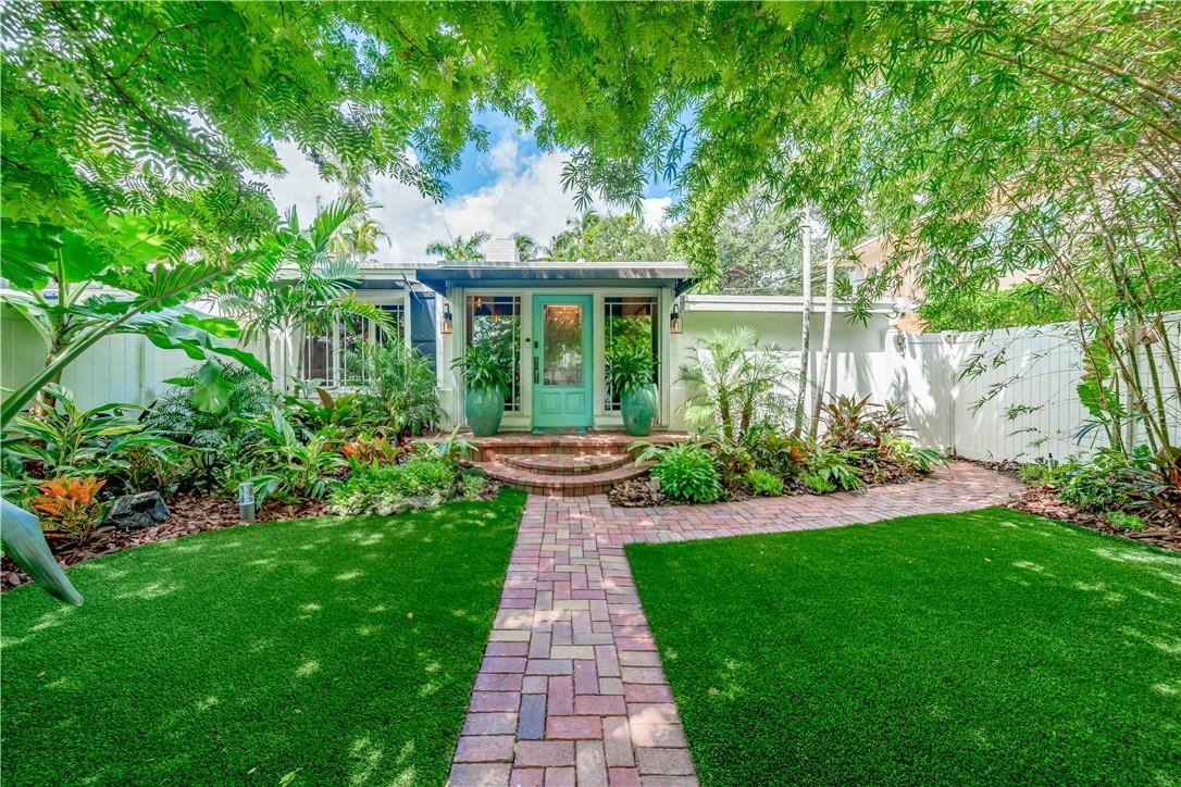 LAS OLAS PARK CORR PLAT - Residential Lease
