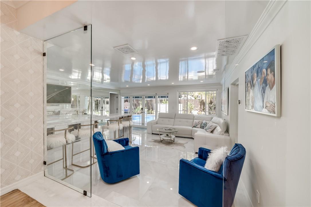 LAS OLAS PARK CORR PLAT - Residential Lease