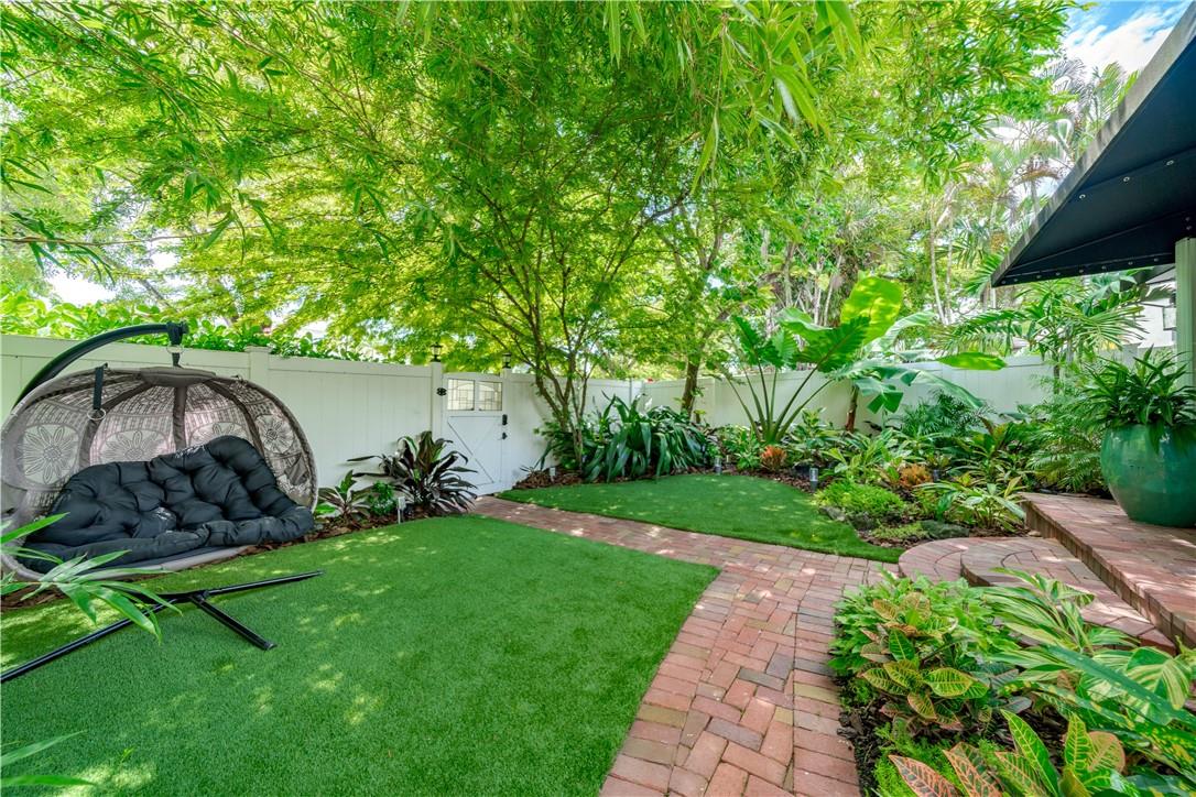 LAS OLAS PARK CORR PLAT - Residential Lease