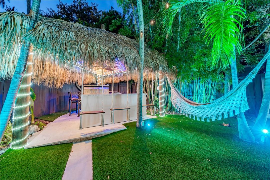 LAS OLAS PARK CORR PLAT - Residential Lease