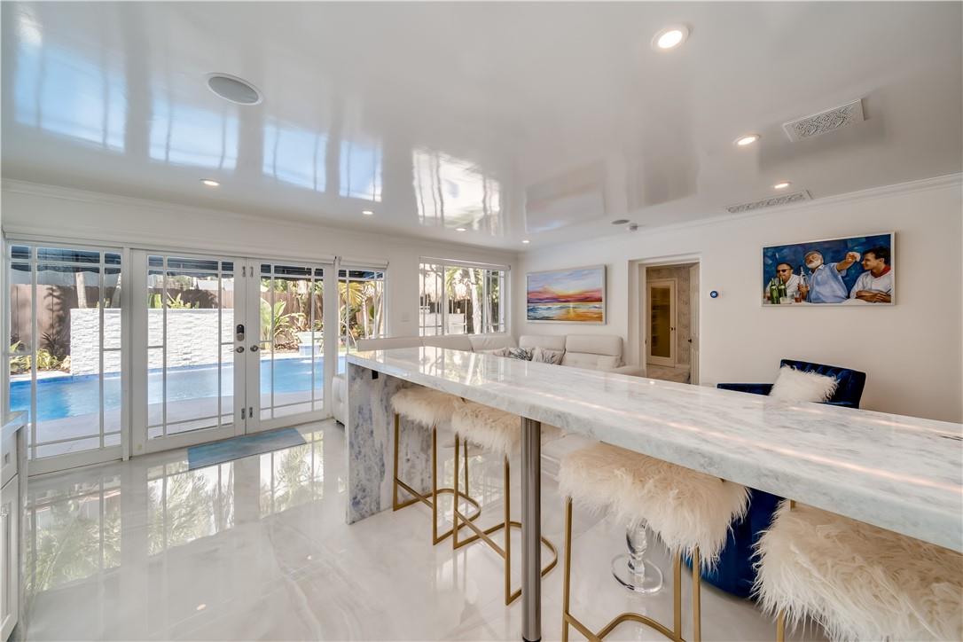 LAS OLAS PARK CORR PLAT - Residential Lease