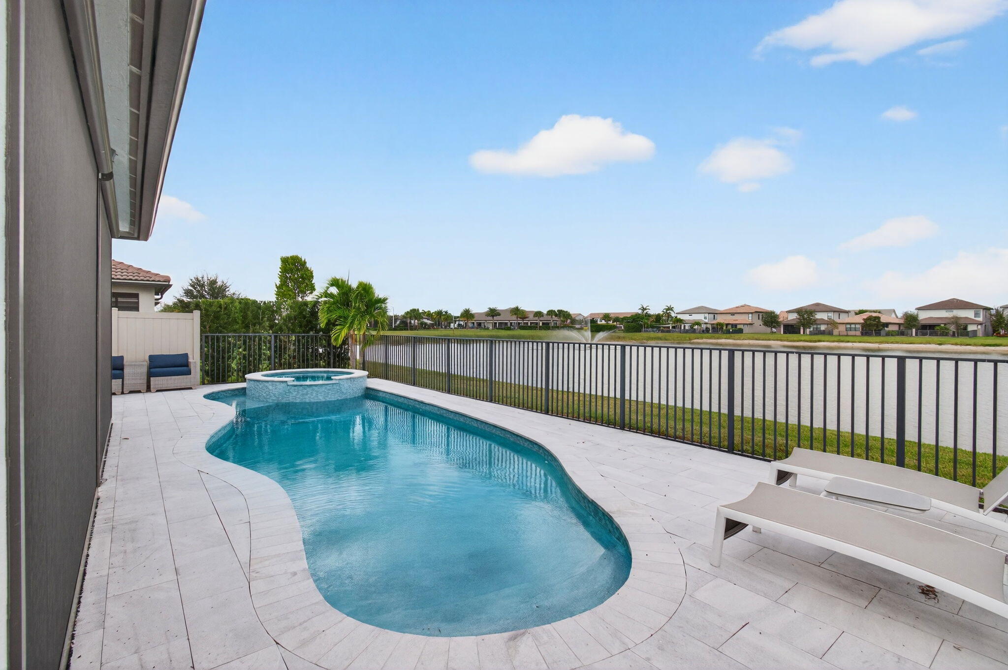 FIELDS AT GULFSTREAM POLO - Residential Lease