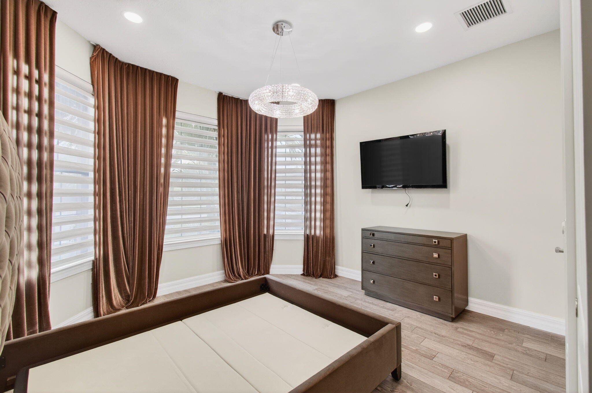 FIELDS AT GULFSTREAM POLO - Residential Lease