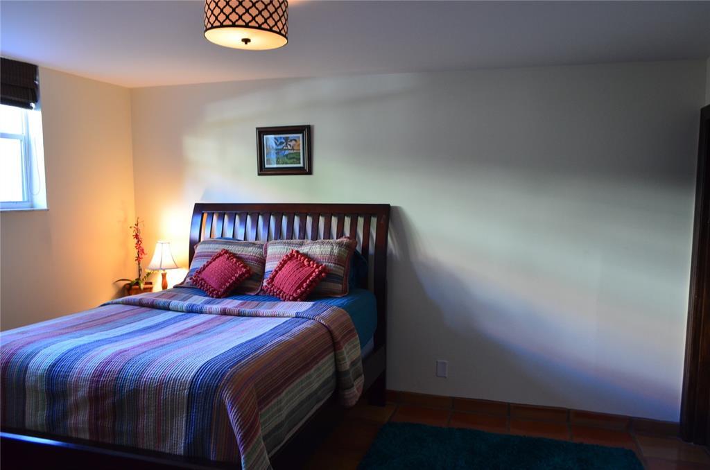 CROSS FOX CONDO - Residential