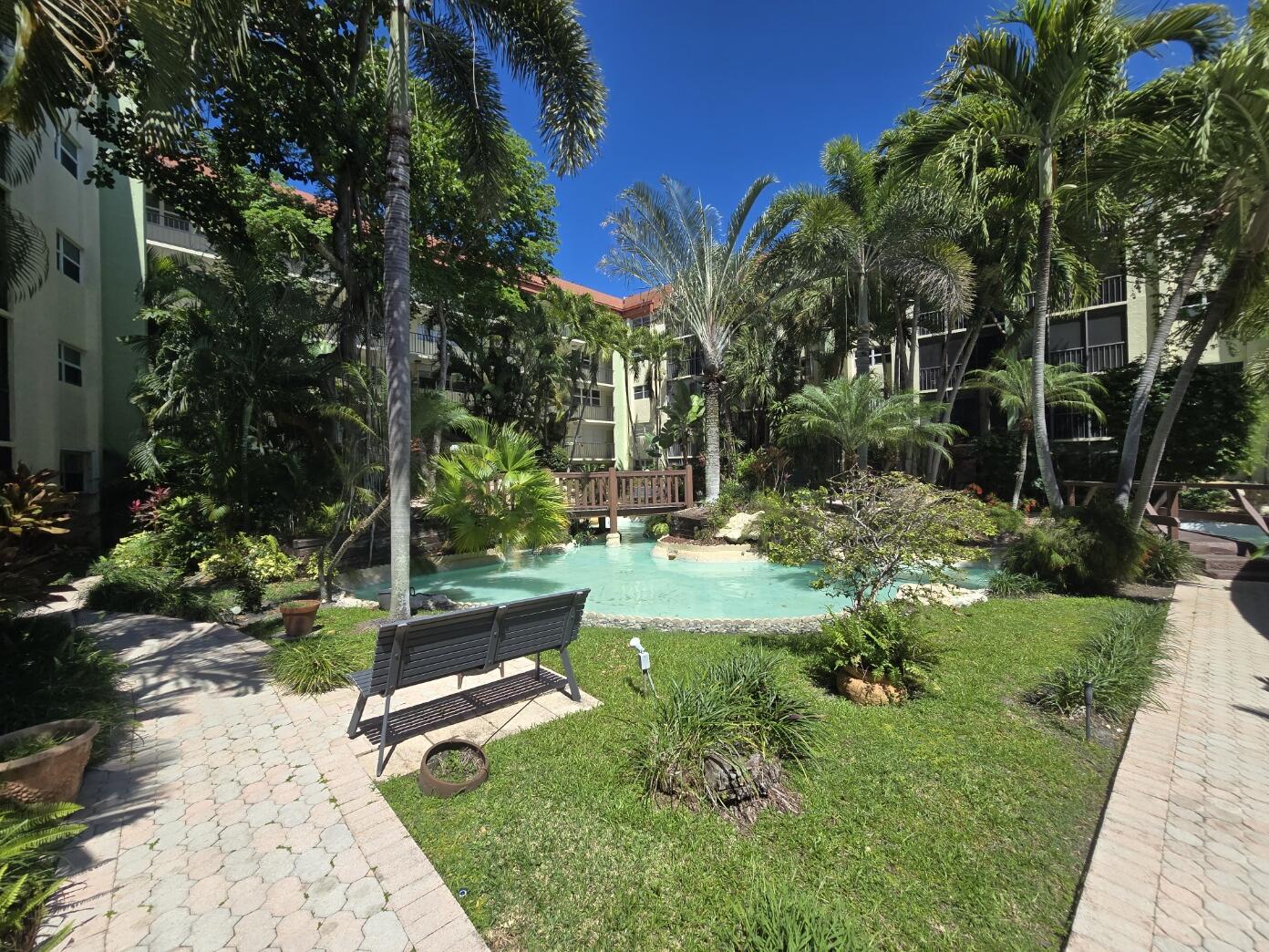 CROSS FOX CONDO - Residential