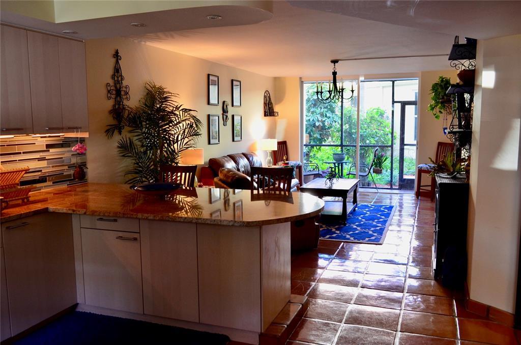 CROSS FOX CONDO - Residential