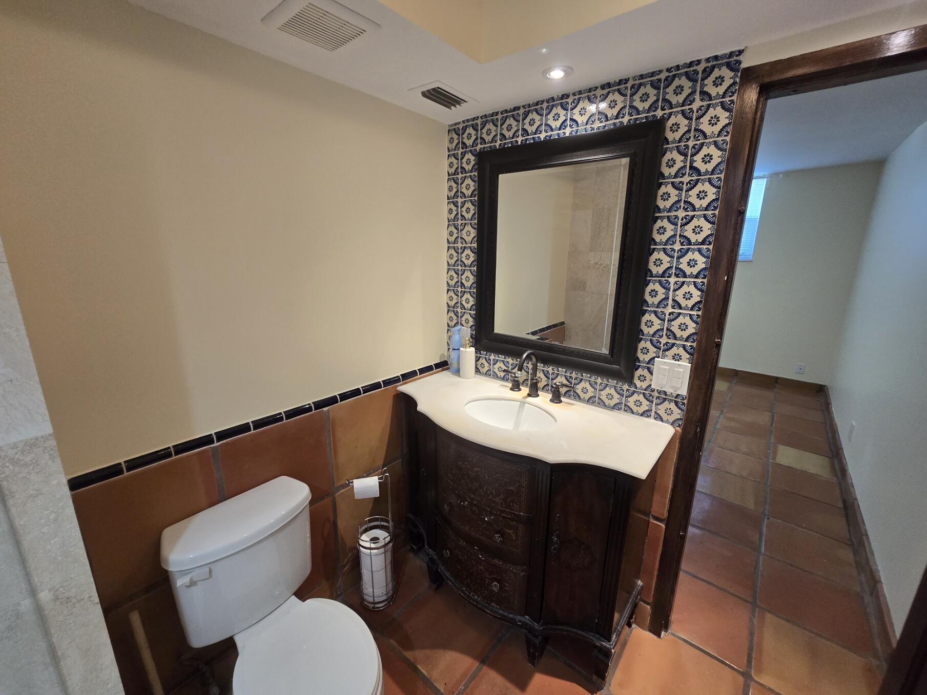 CROSS FOX CONDO - Residential