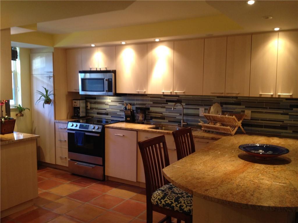 CROSS FOX CONDO - Residential