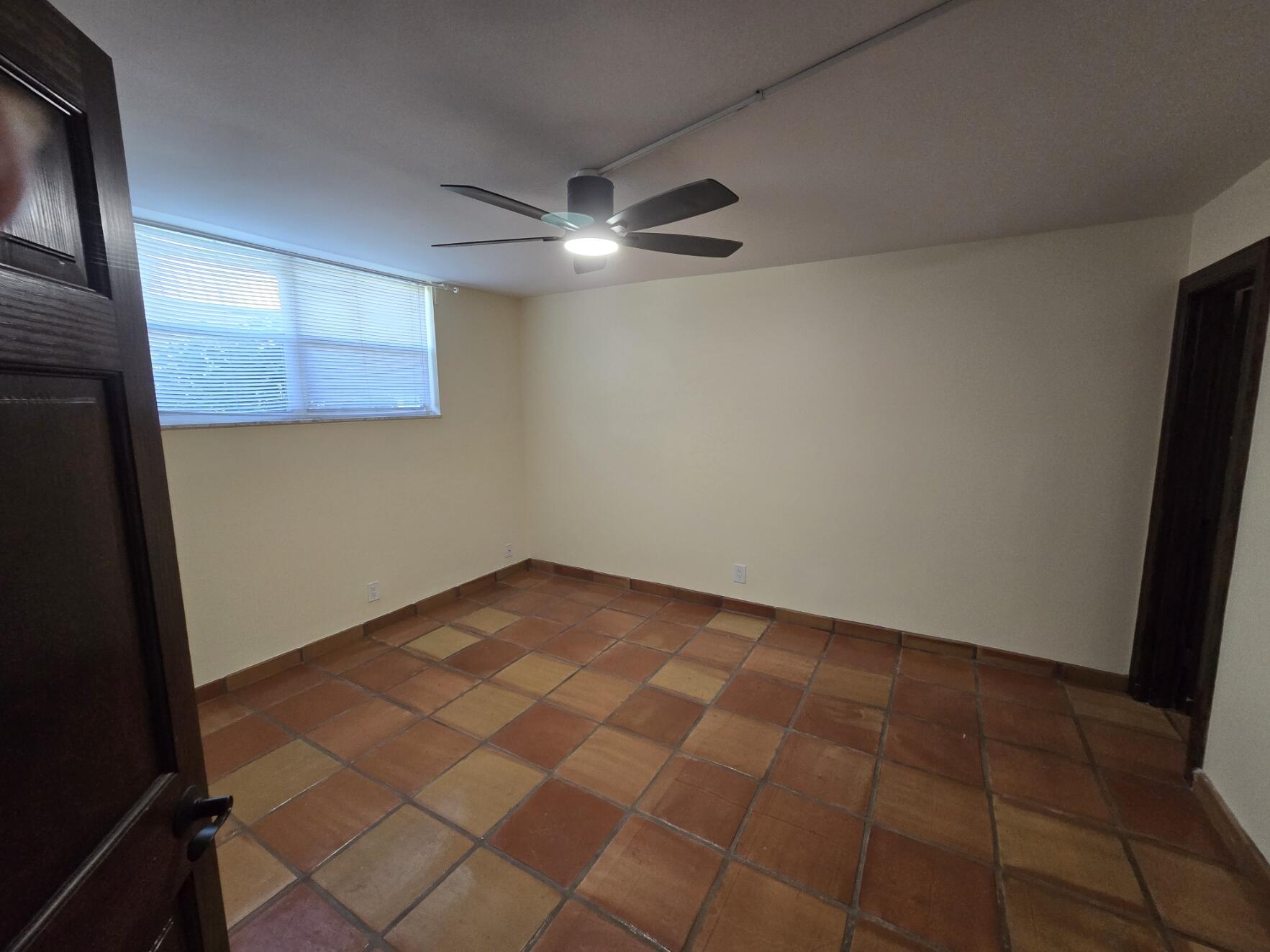 CROSS FOX CONDO - Residential