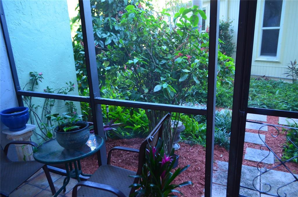 CROSS FOX CONDO - Residential