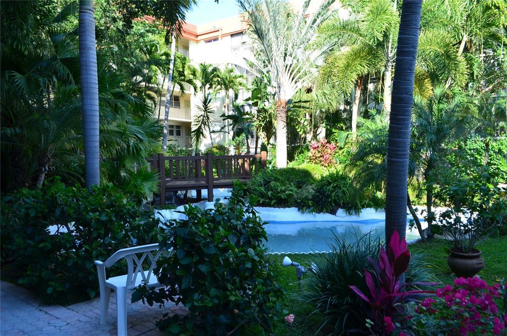 CROSS FOX CONDO - Residential