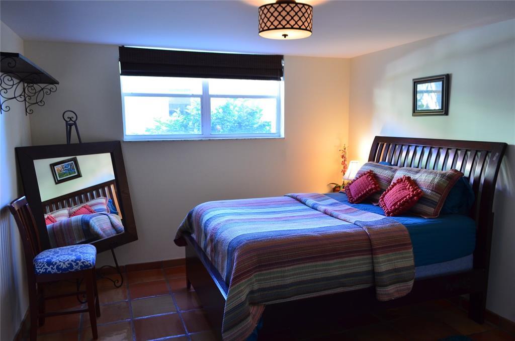 CROSS FOX CONDO - Residential