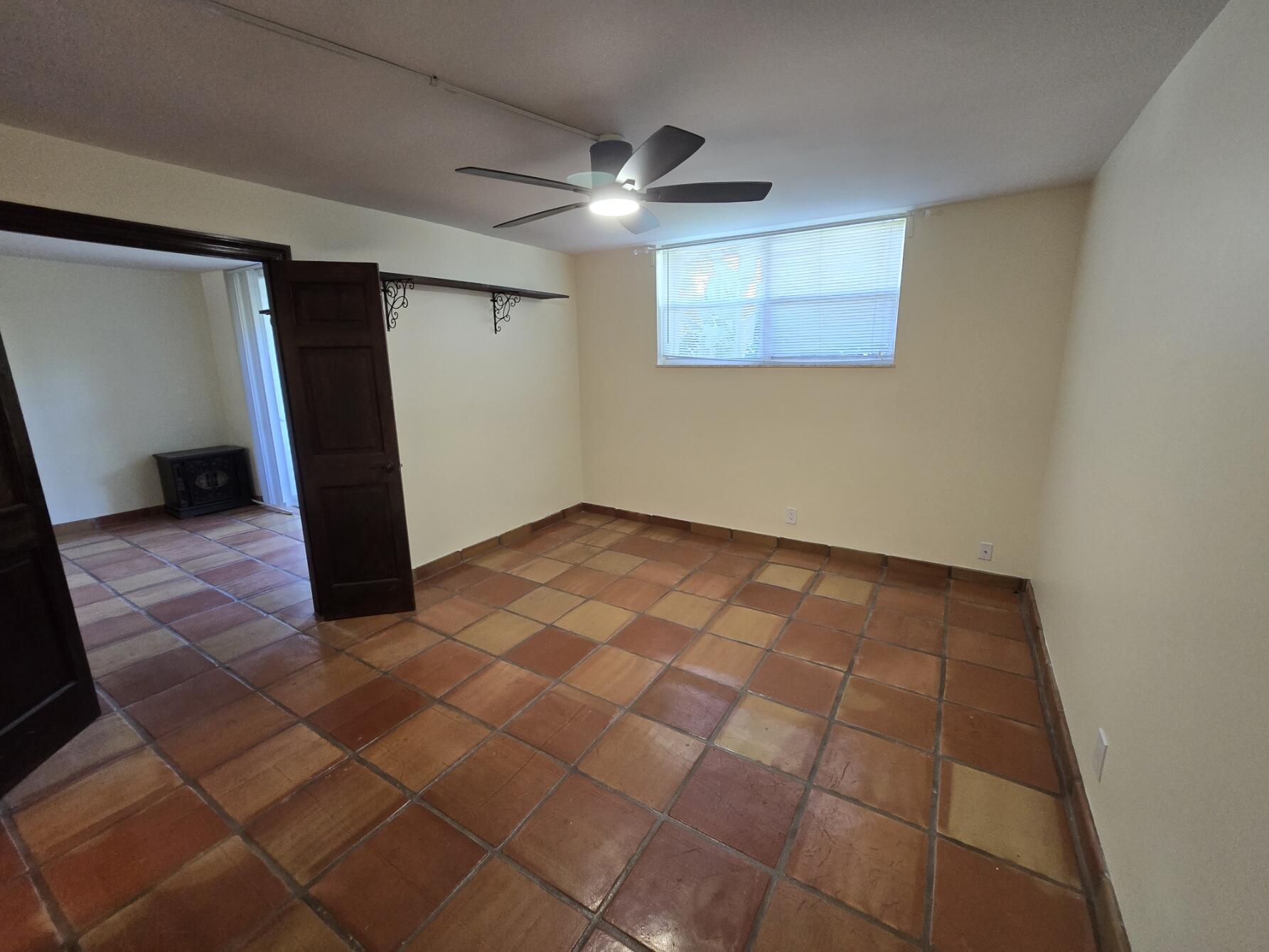 CROSS FOX CONDO - Residential