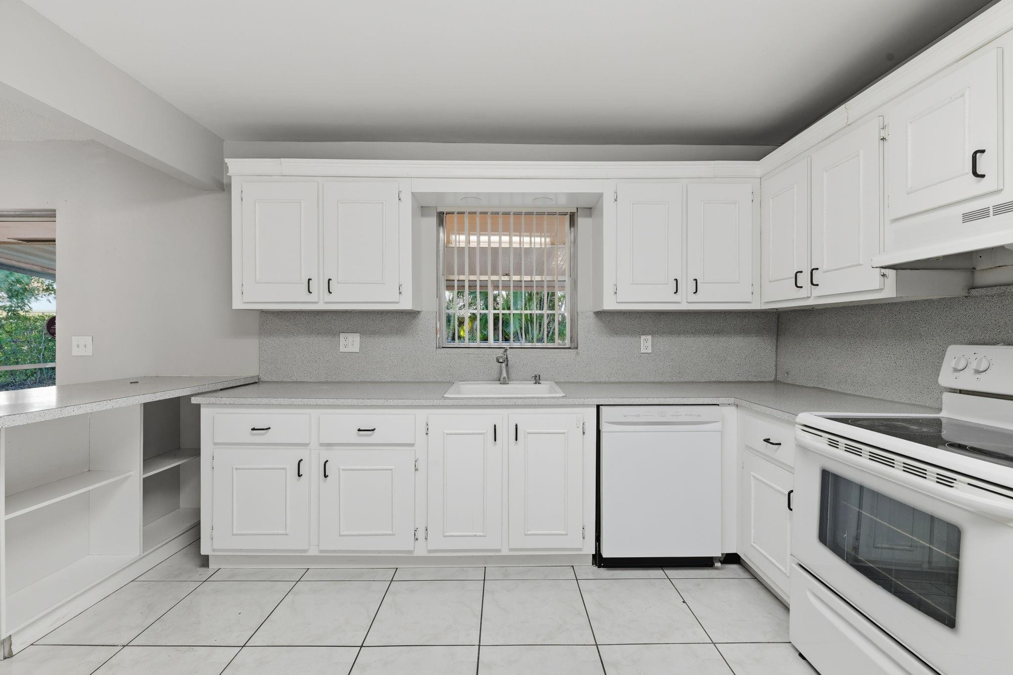 Palm Aire Village 2nd Sec - Residential