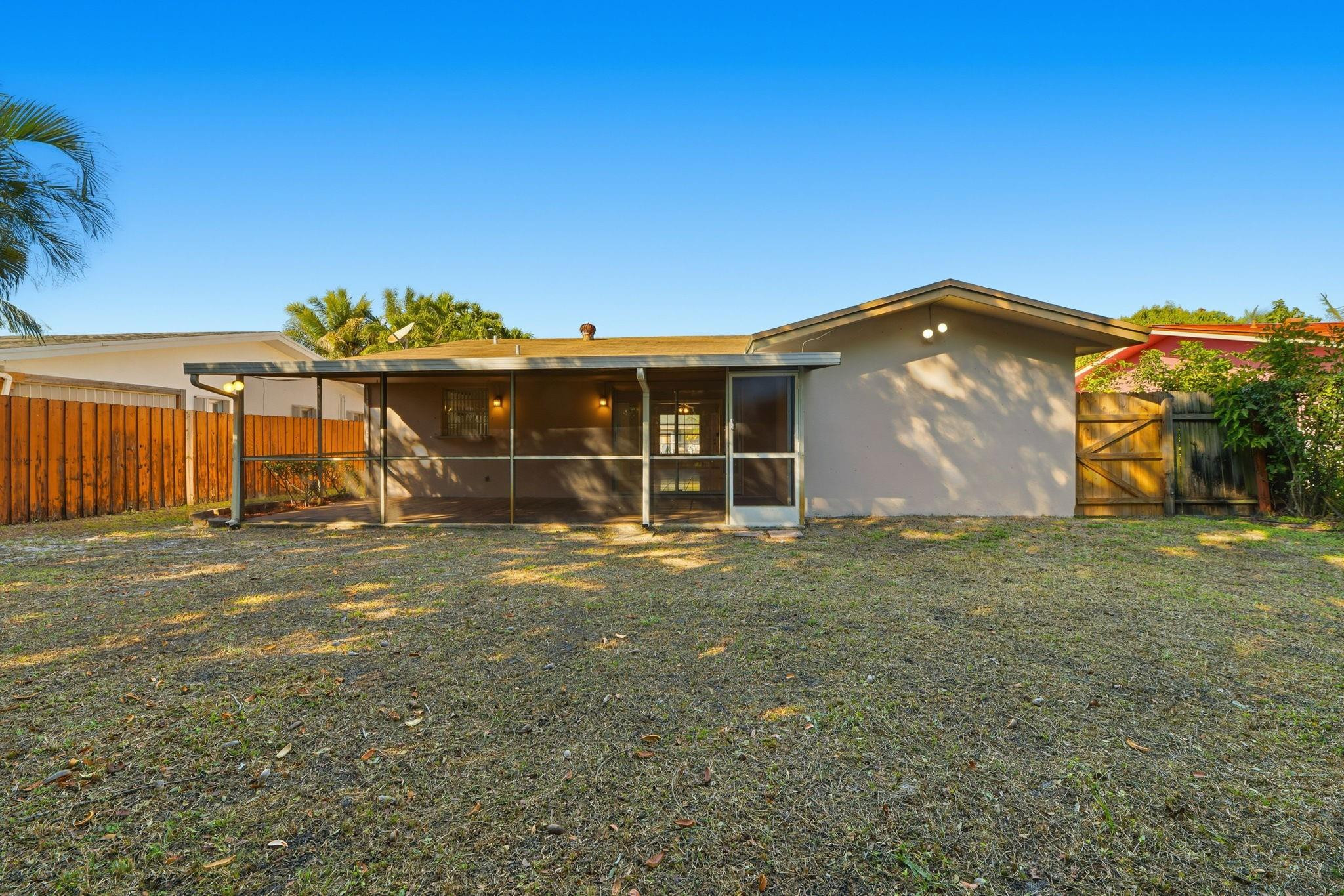 Palm Aire Village 2nd Sec - Residential