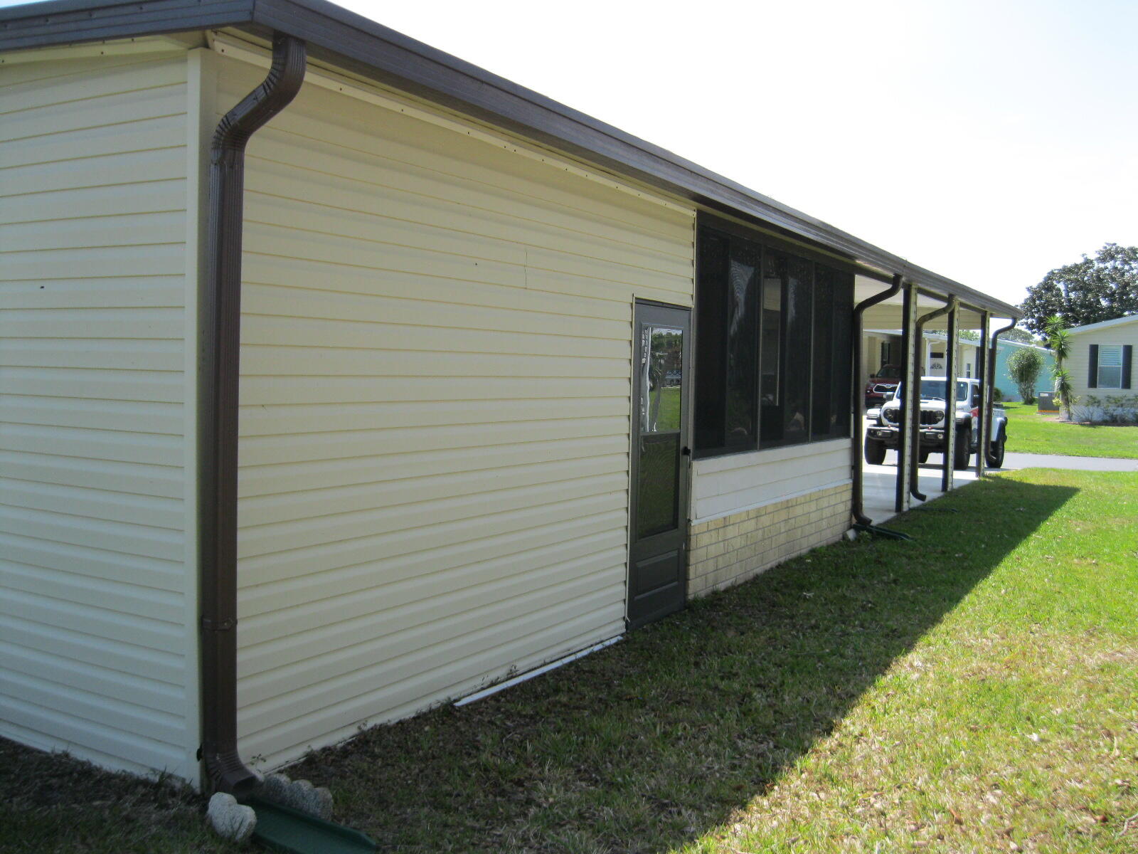 Tropical Isles - Residential