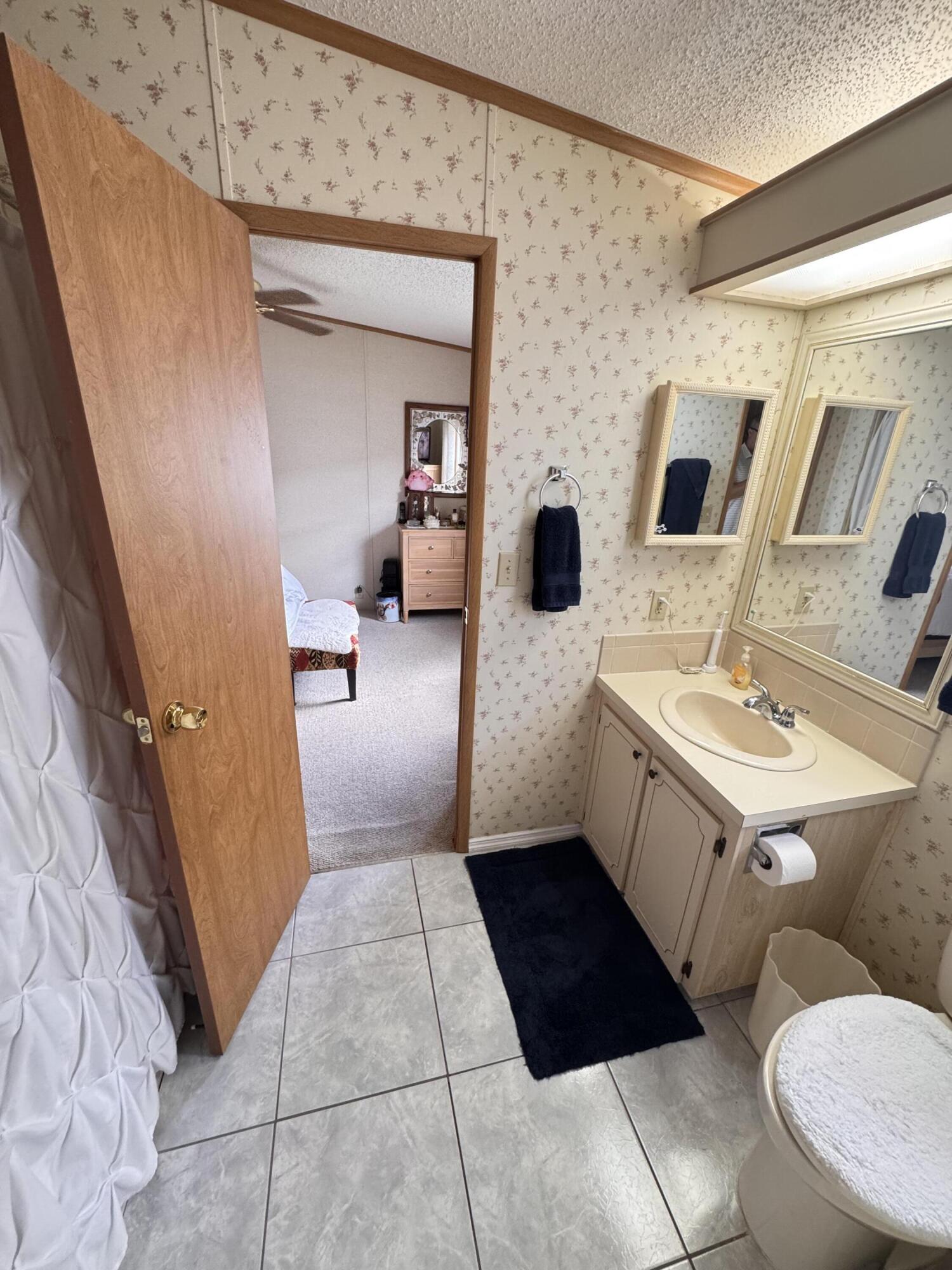 Tropical Isles - Residential