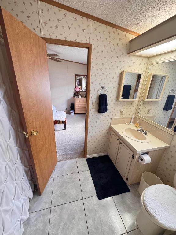 Tropical Isles - Residential