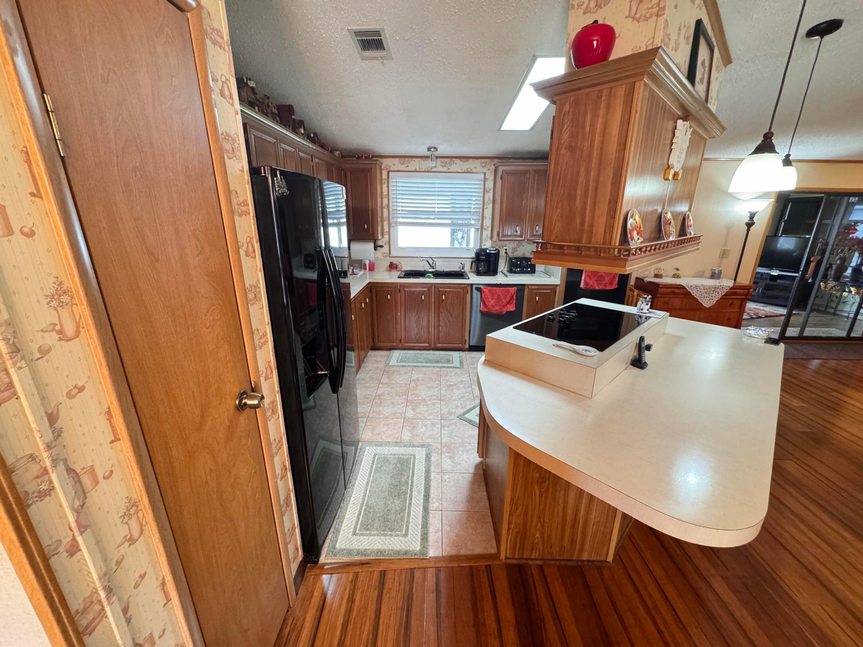 Tropical Isles - Residential