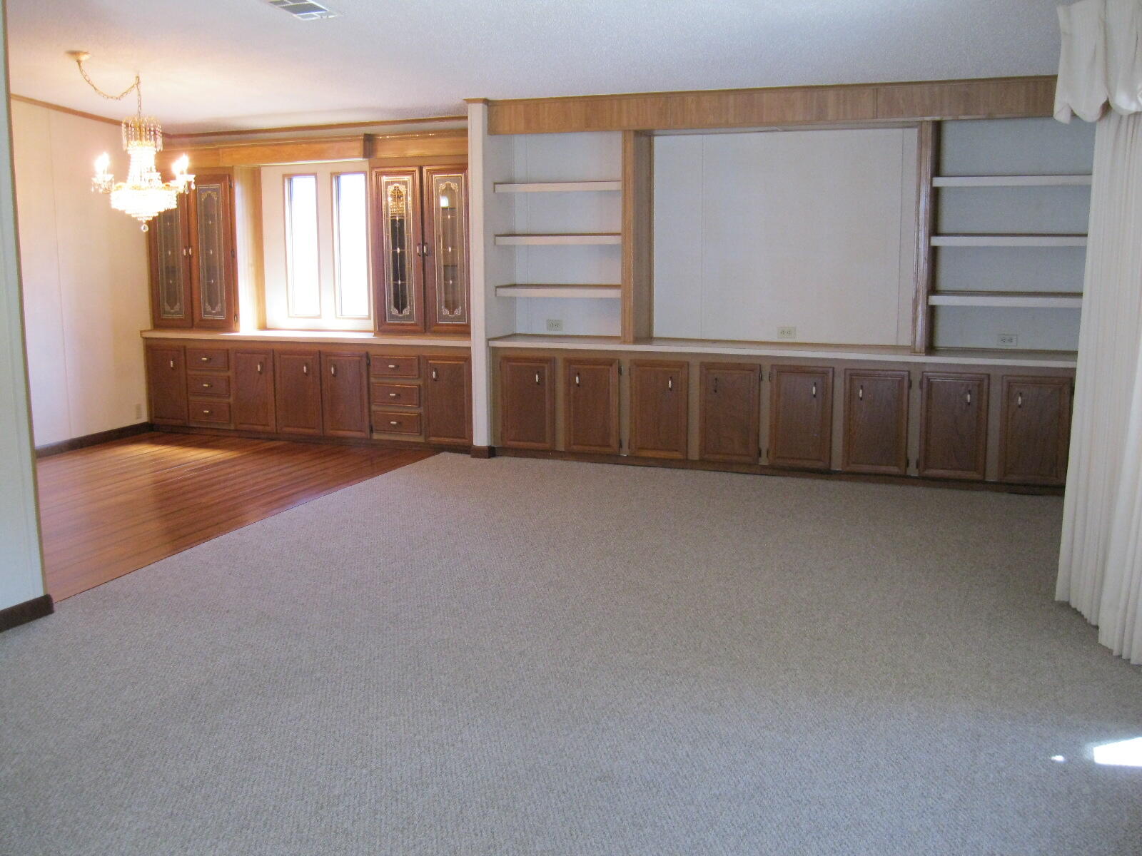 Tropical Isles - Residential