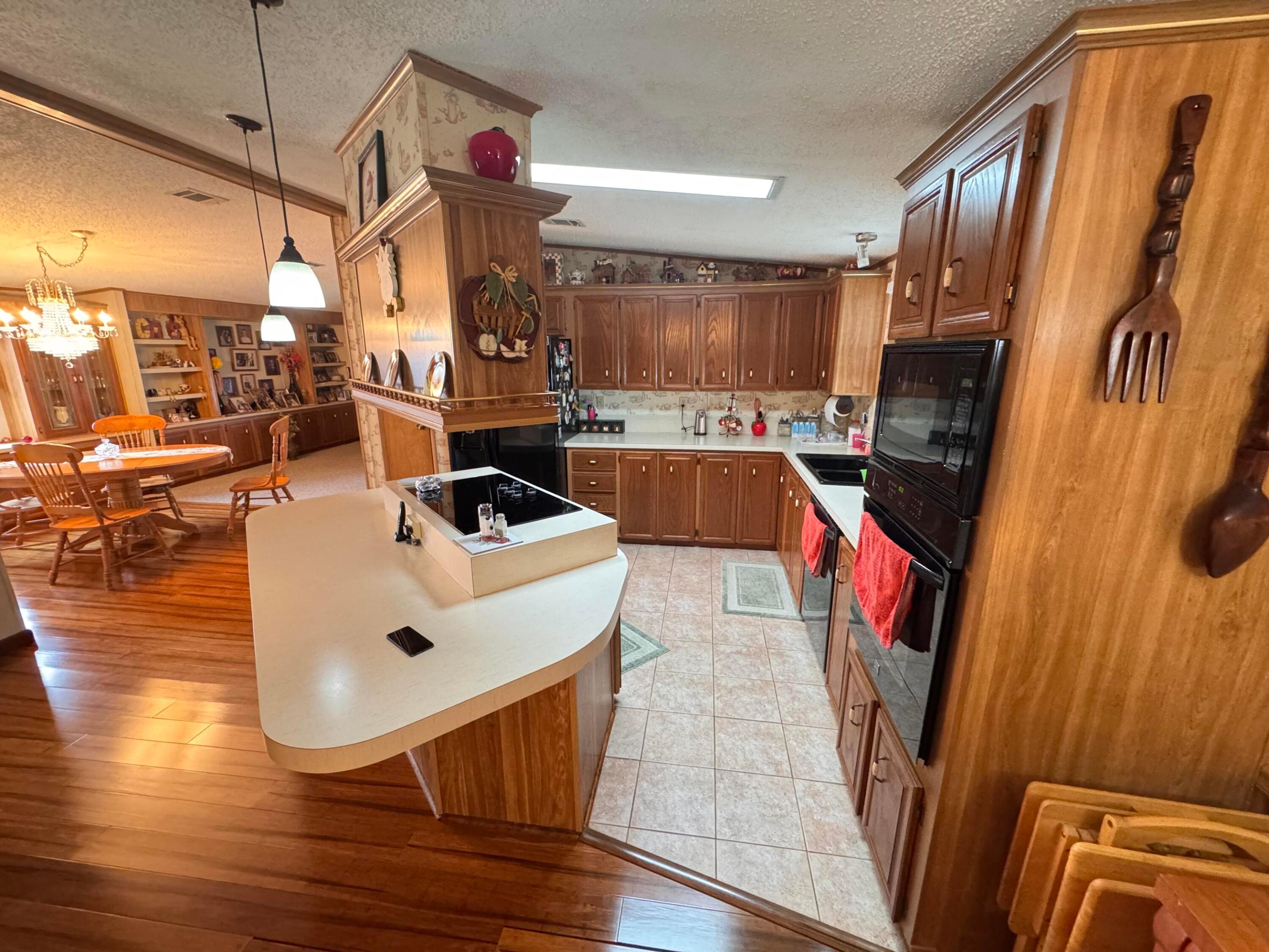 Tropical Isles - Residential