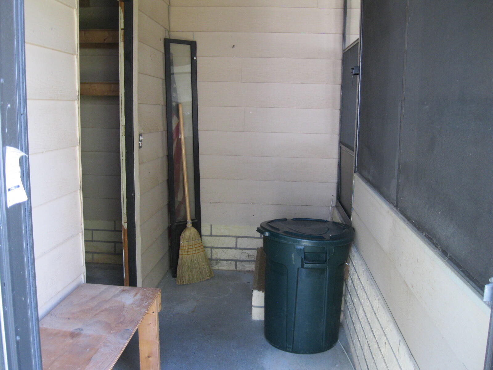 Tropical Isles - Residential