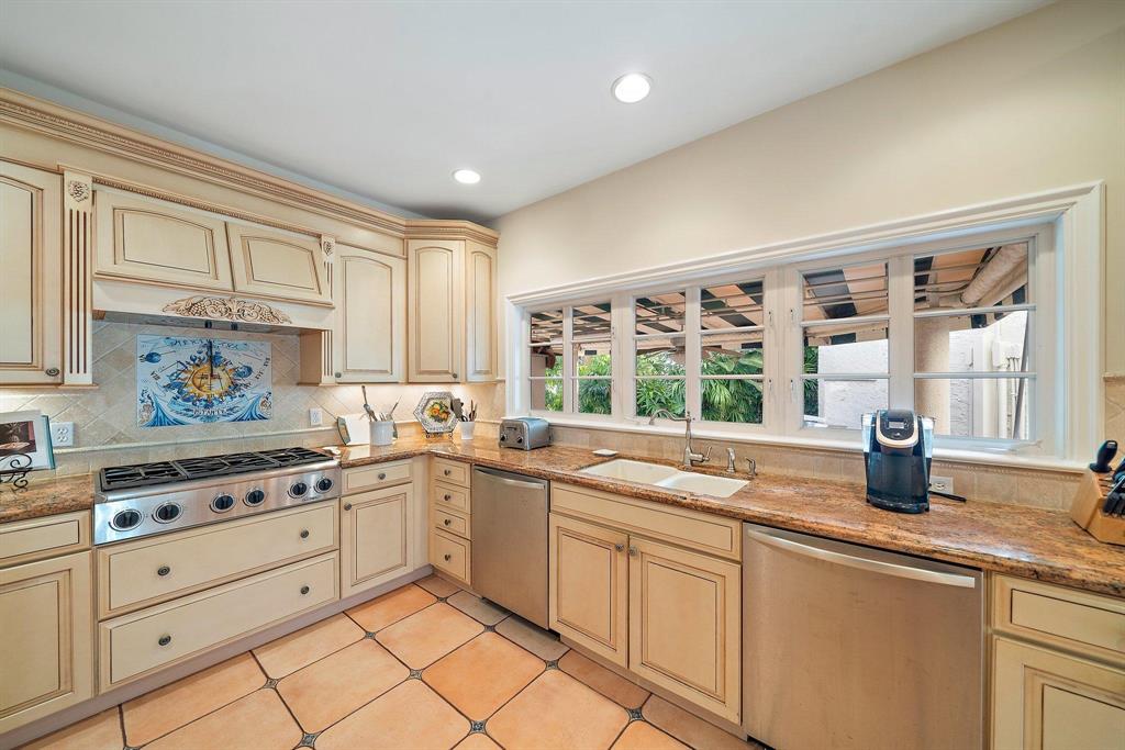 PRIMAVERA ESTATES (MIDDLE - Residential