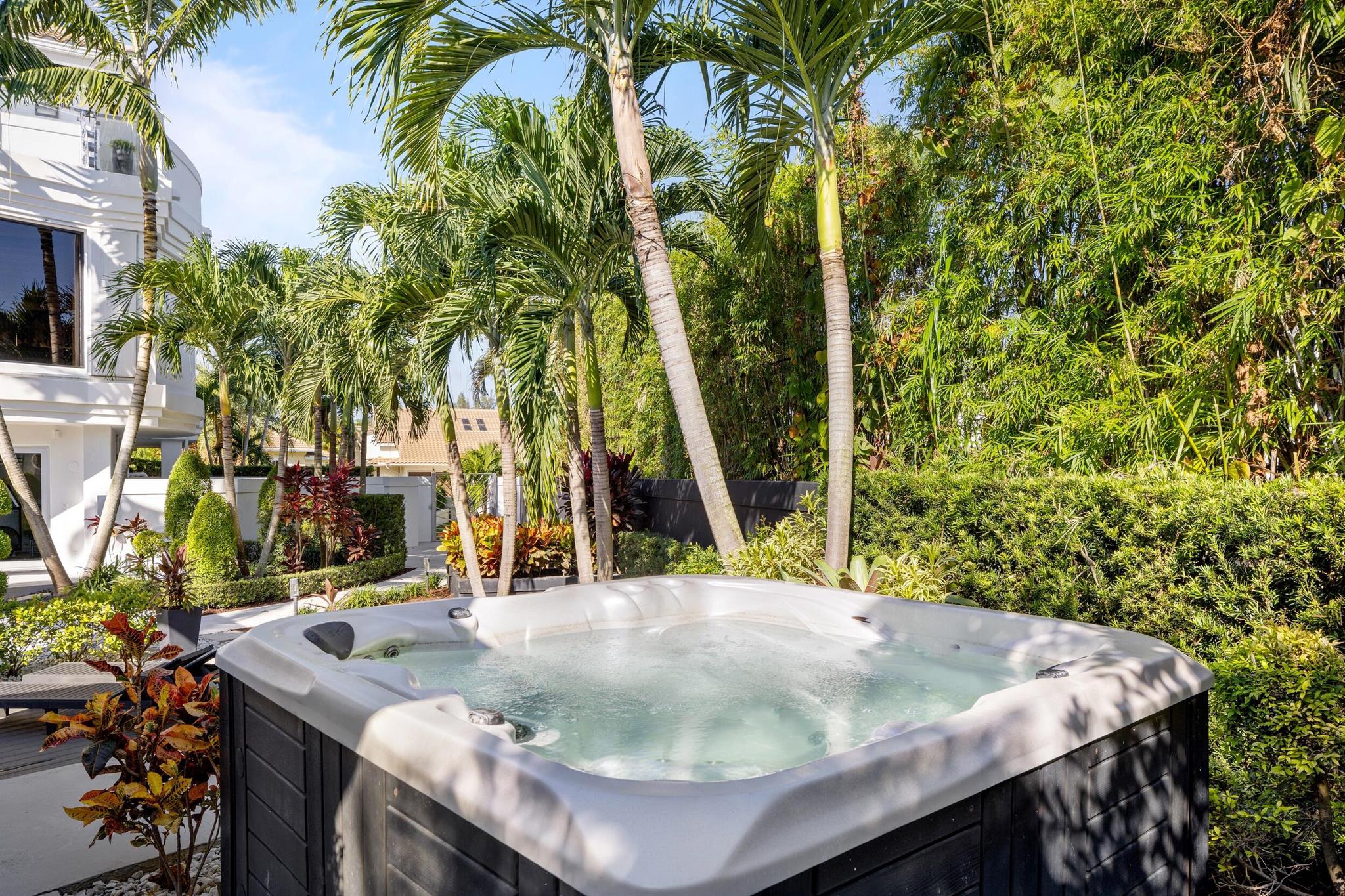 BOCA GROVE - Residential