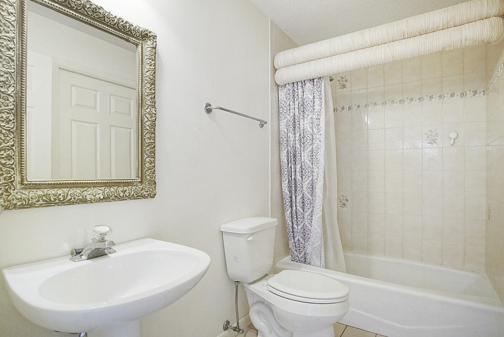 LEGACY COURT - Residential