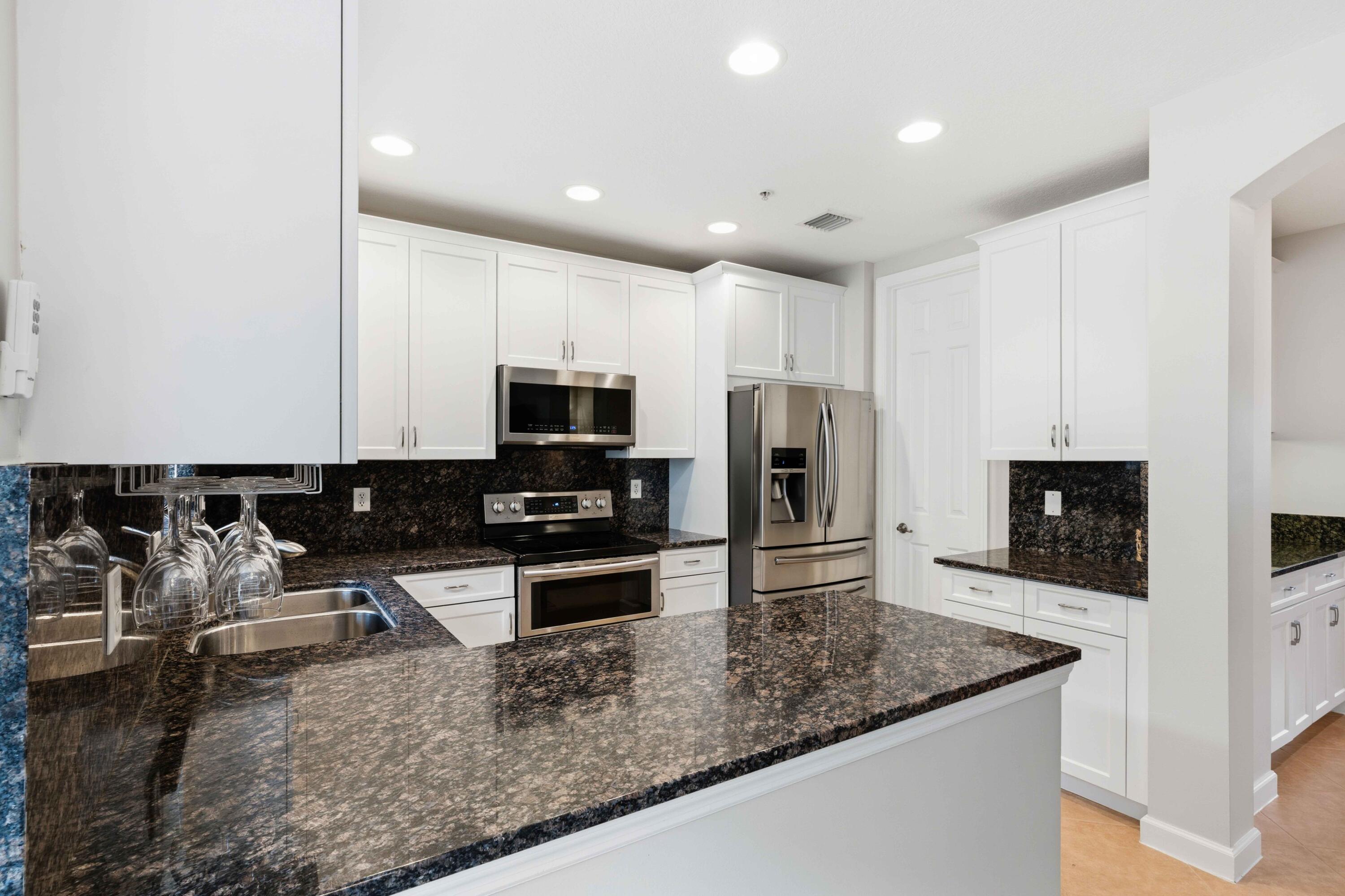 DELRAY OAKS WEST CONDO - Residential