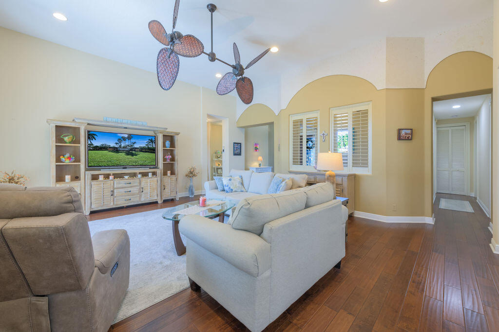 DELRAY OAKS WEST CONDO - Residential