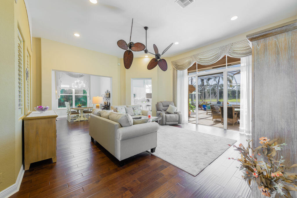 DELRAY OAKS WEST CONDO - Residential
