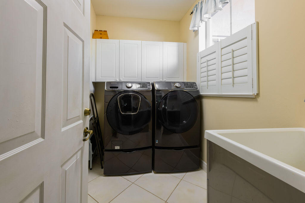 DELRAY OAKS WEST CONDO - Residential