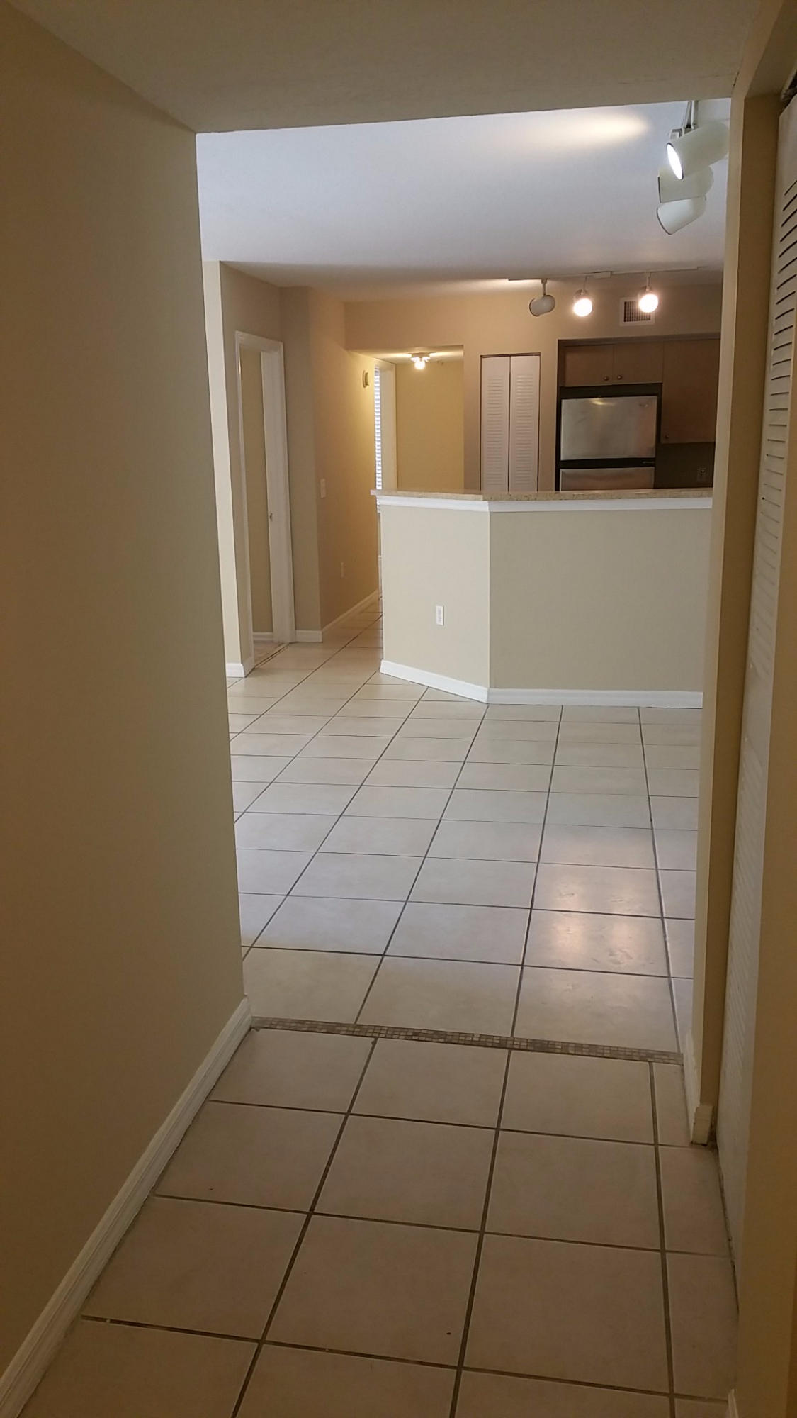 EMERALD ISLE AT LAGUNA LAKES CONDO - Residential