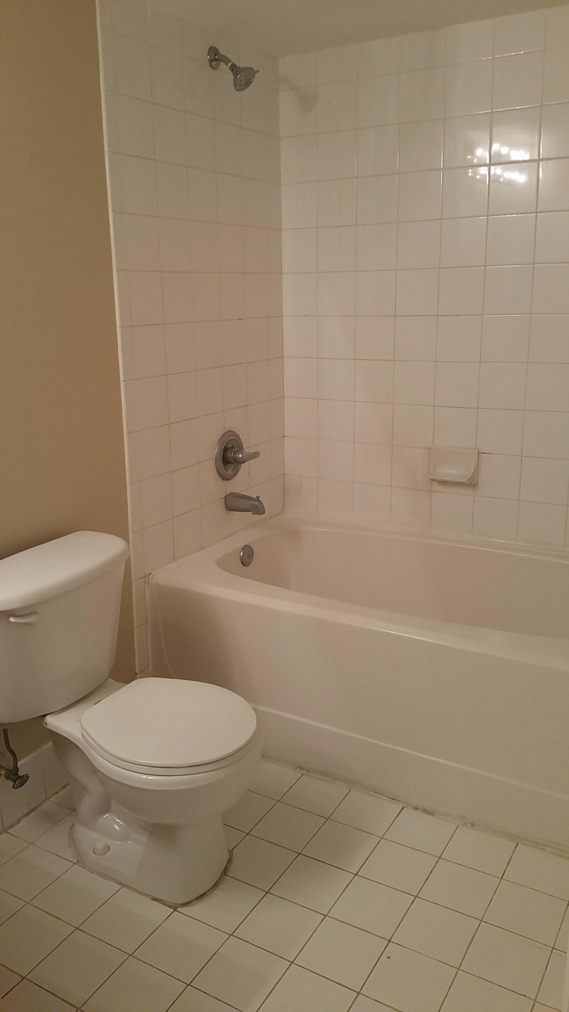 EMERALD ISLE AT LAGUNA LAKES CONDO - Residential