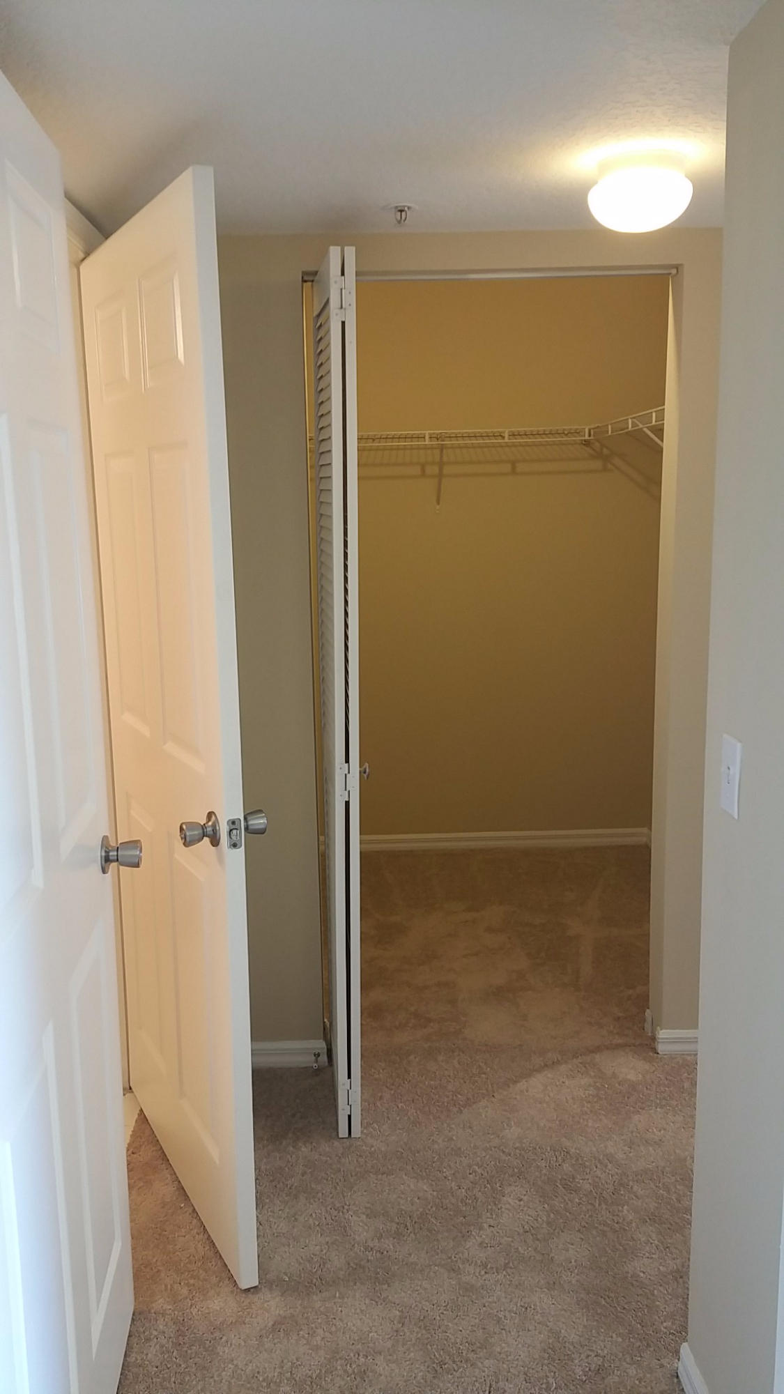 EMERALD ISLE AT LAGUNA LAKES CONDO - Residential