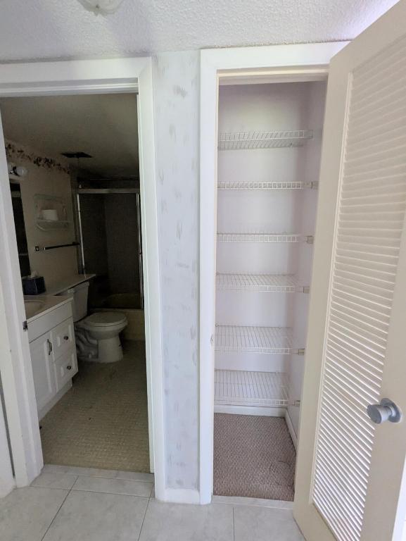 GOLFS EDGE CONDOS A THRU G - Residential Lease