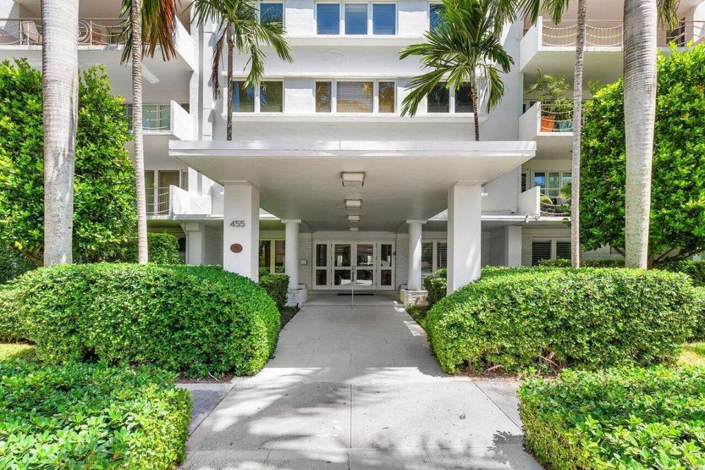Photo of 455 Australian Avenue #3d, Palm Beach, FL 33480 (MLS # R11015792)