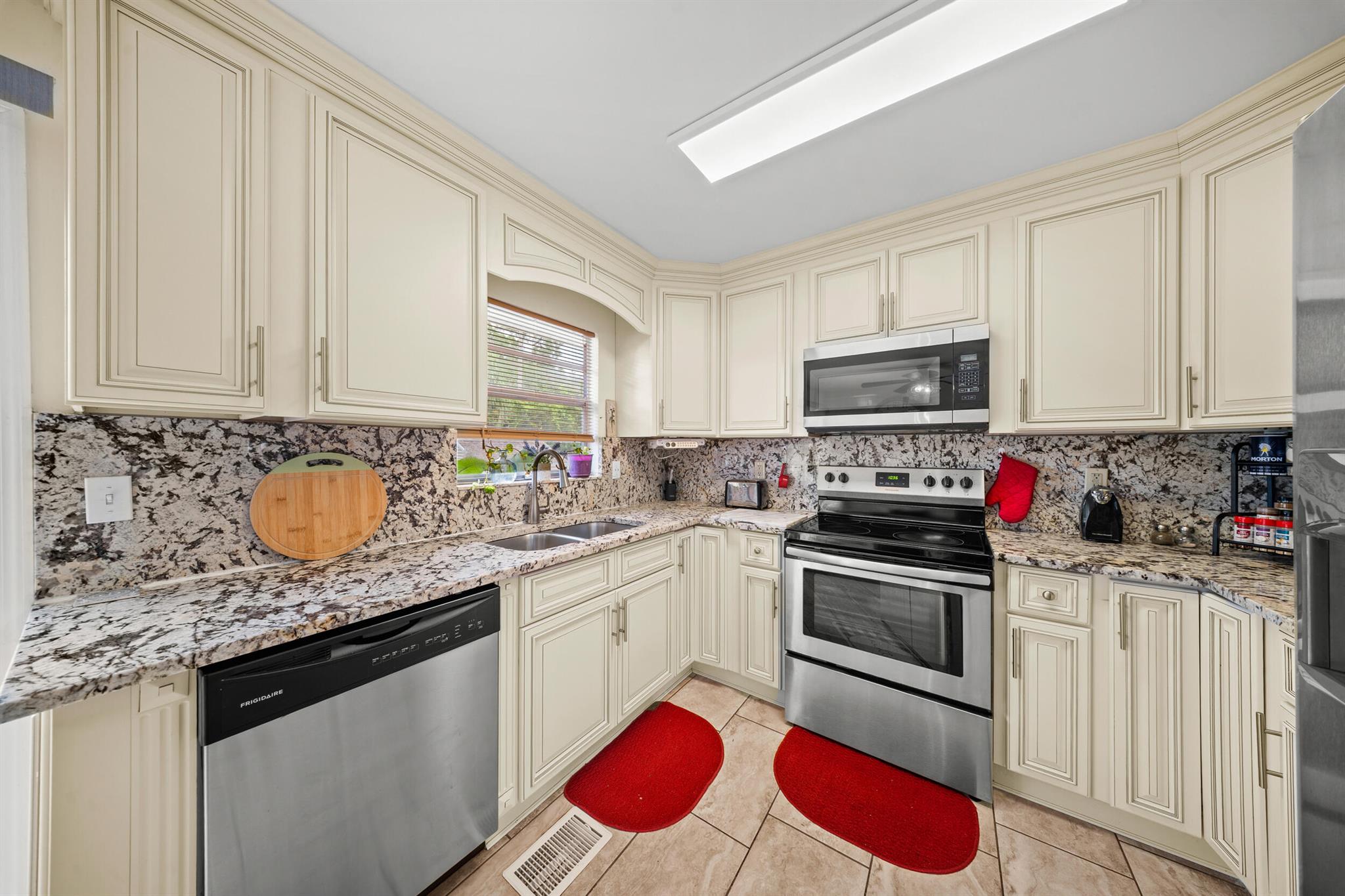 PORT ST LUCIE SECTION 25 - Residential