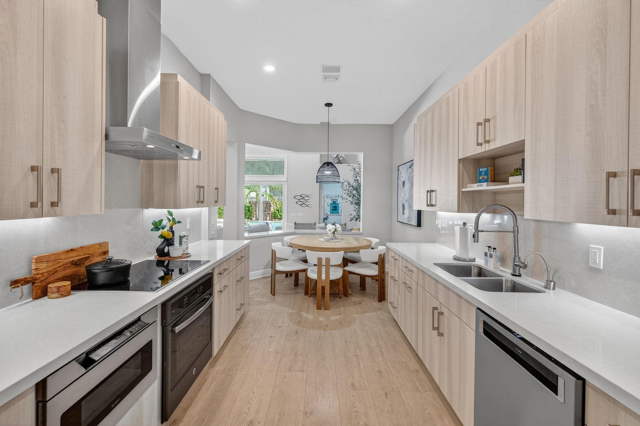 SILVER SHORES SEC OF LBTS - Residential