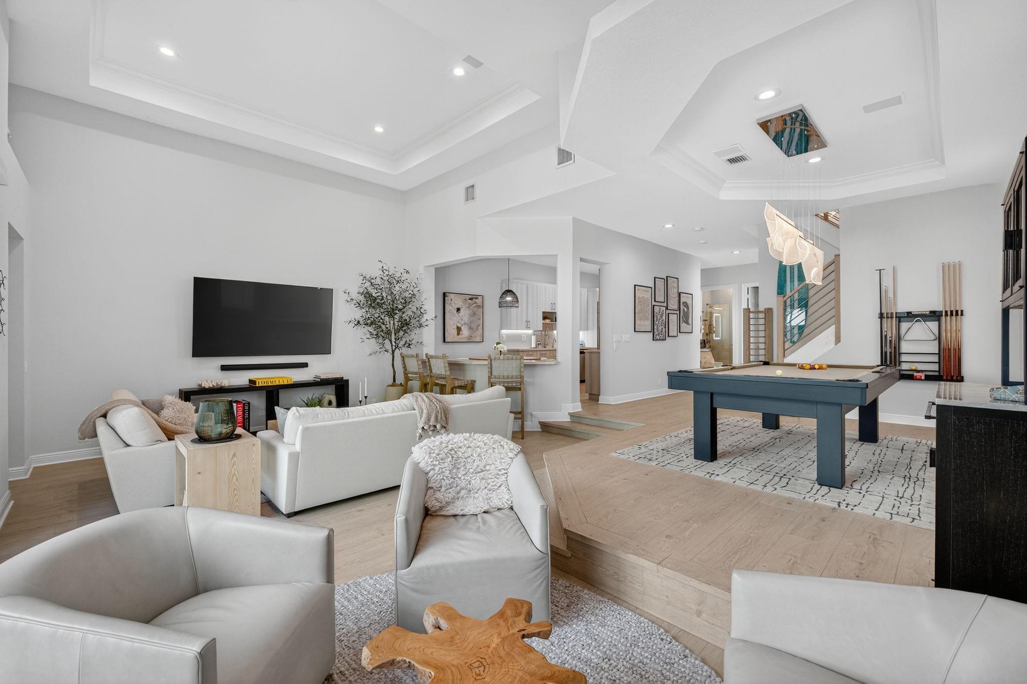 SILVER SHORES SEC OF LBTS - Residential