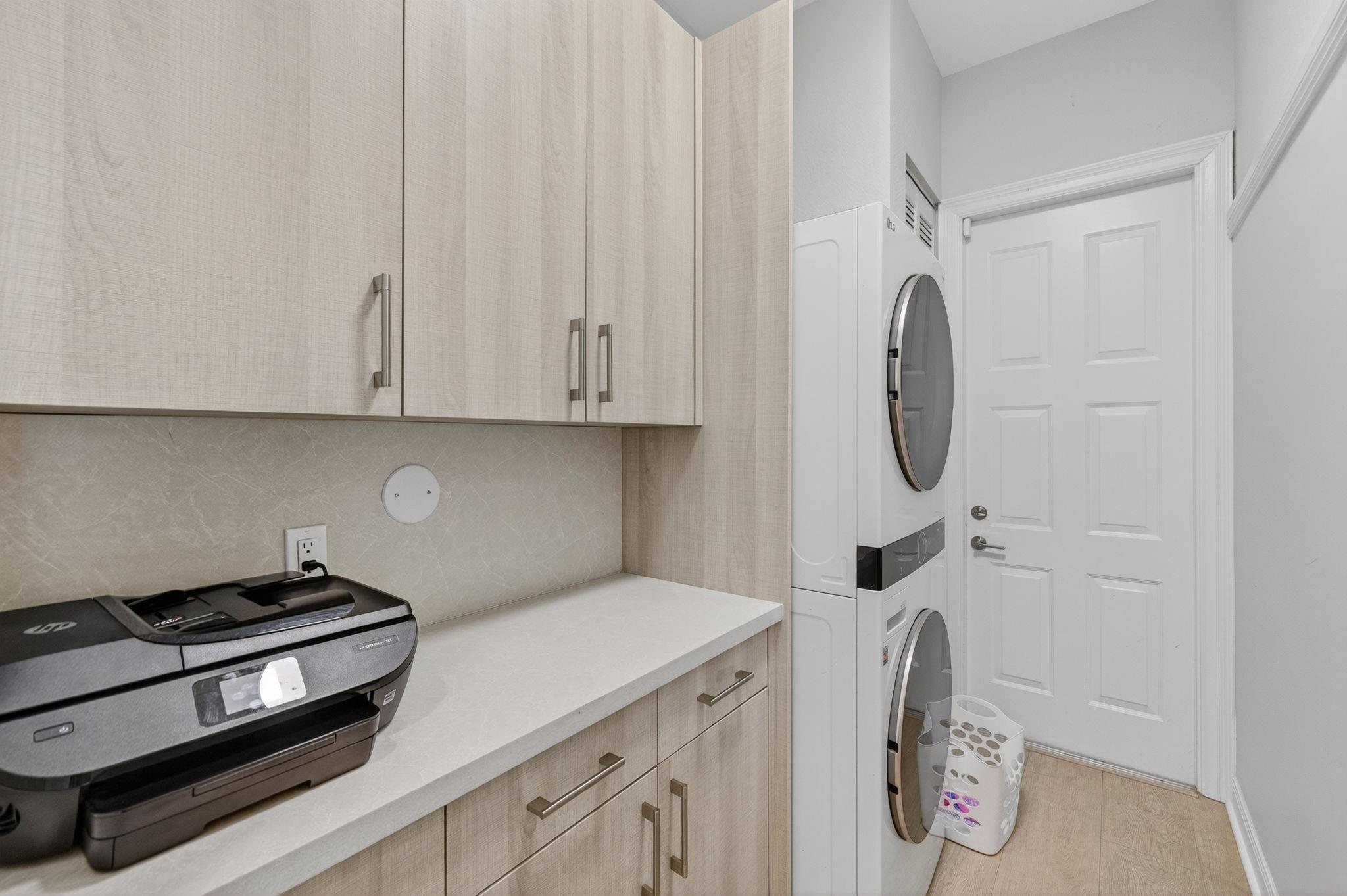 SILVER SHORES SEC OF LBTS - Residential