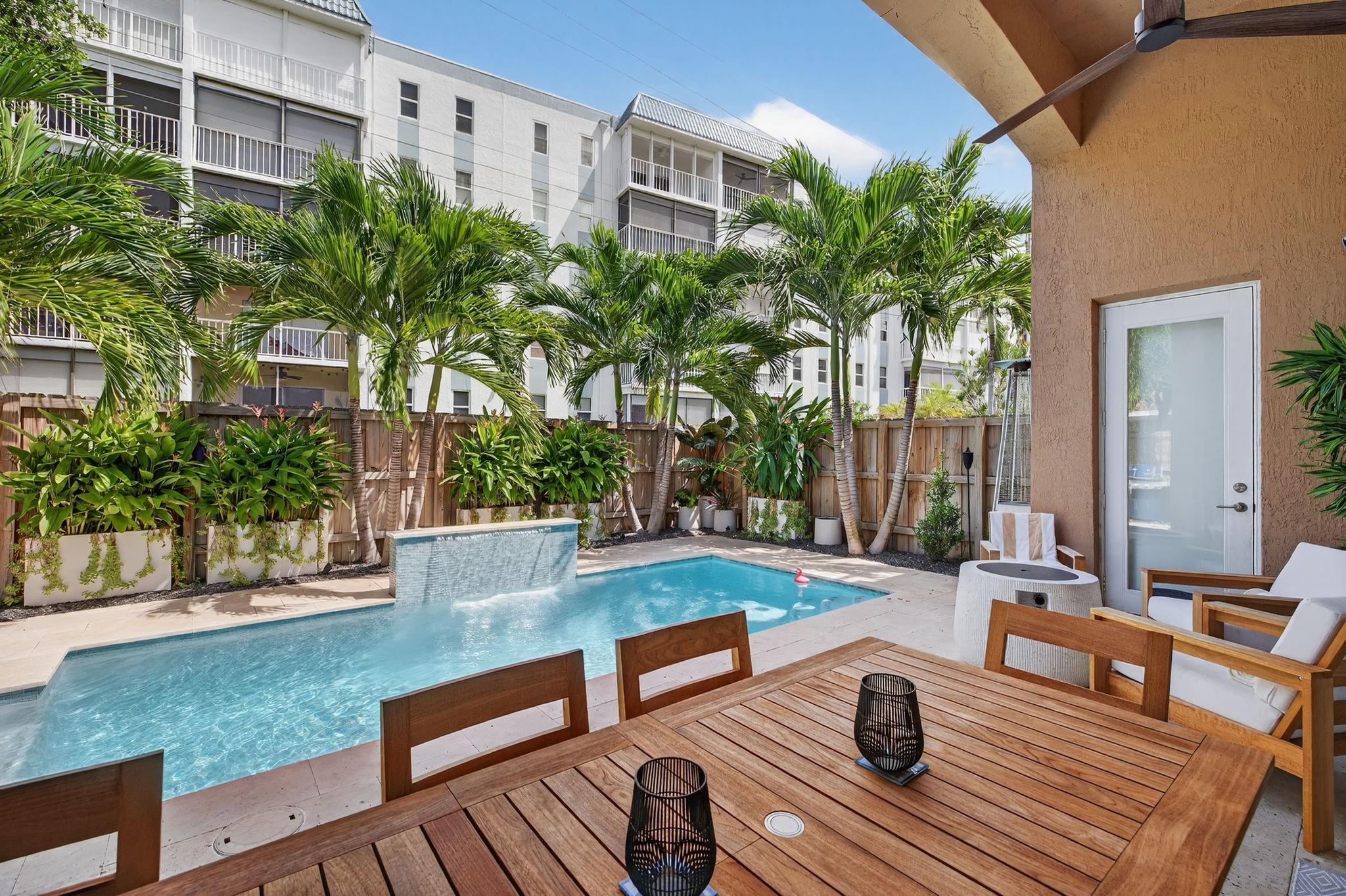 SILVER SHORES SEC OF LBTS - Residential