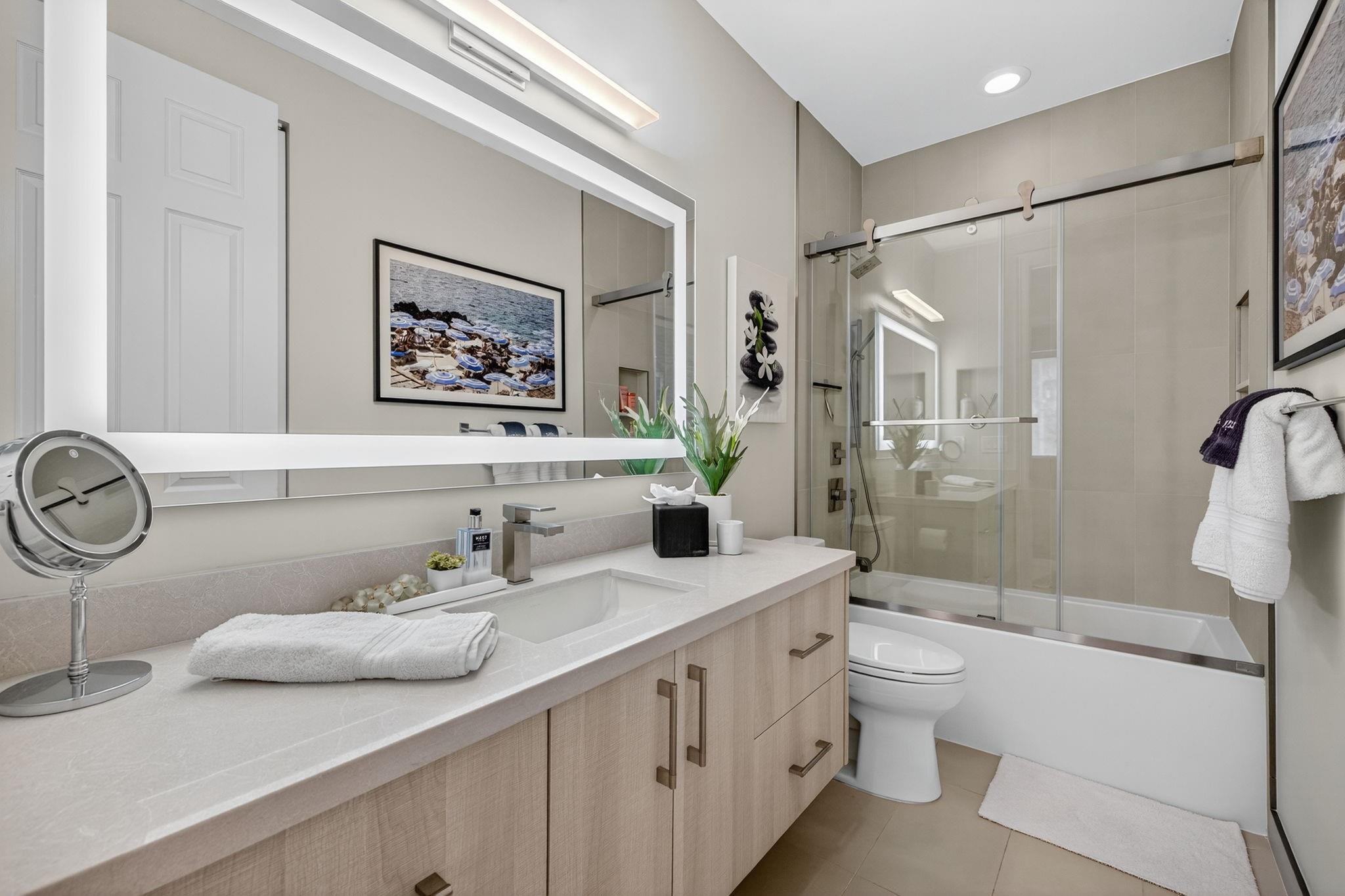 SILVER SHORES SEC OF LBTS - Residential