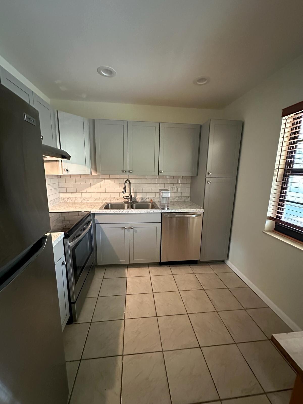 CYPRESS PARK CONDO - Residential Lease