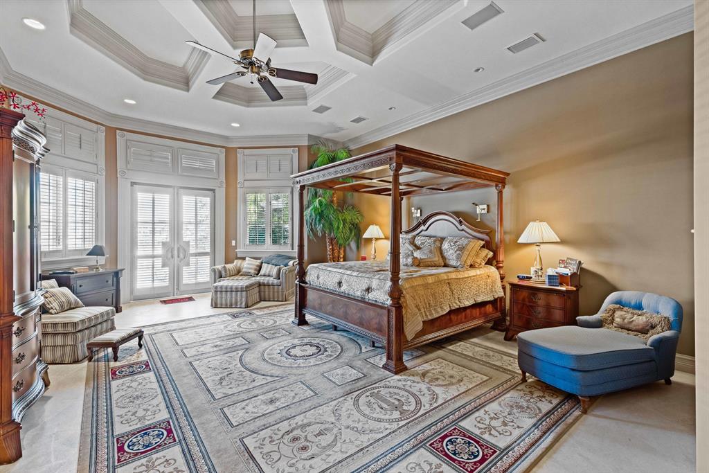 ADMIRALS COVE - Residential