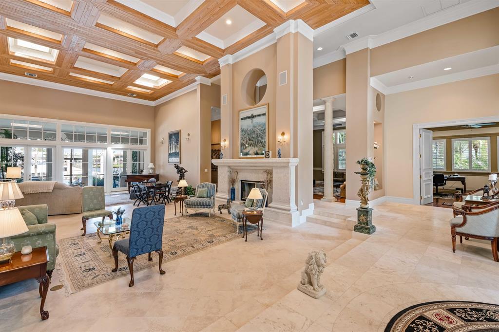 ADMIRALS COVE - Residential