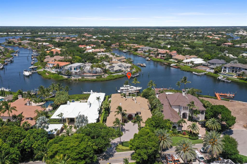 ADMIRALS COVE - Residential