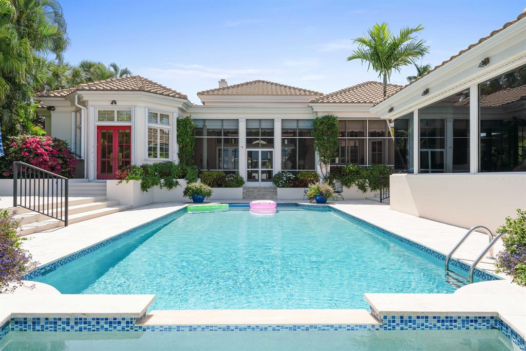 ADMIRALS COVE - Residential